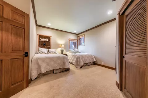 Bedroom - 1949 Gray Wolf, Truckee, CA 96161 photo 5 of 6