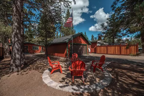 1057 Mohawk St, South Lake Tahoe, CA 96150