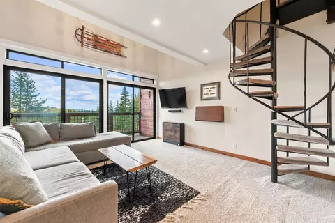 11591 Snowpeak Way # 403, Truckee, CA 96161