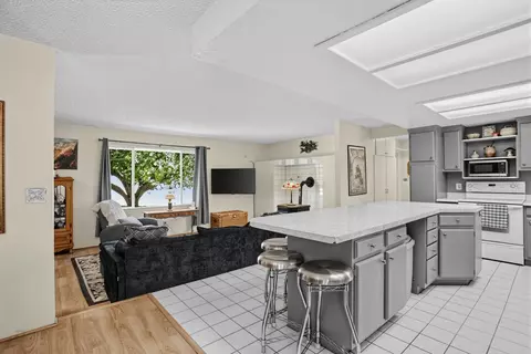 Kitchen - 426 Rancho Cir, Loyalton, CA 96118 photo 4 of 4