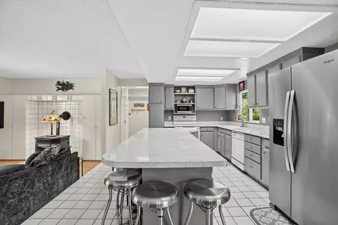 Kitchen - 426 Rancho Cir, Loyalton, CA 96118 photo 3 of 4
