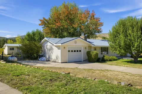 Exterior - 426 Rancho Cir, Loyalton, CA 96118 photo 2 of 15