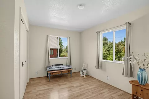 Bedroom - 426 Rancho Cir, Loyalton, CA 96118 photo 8 of 10