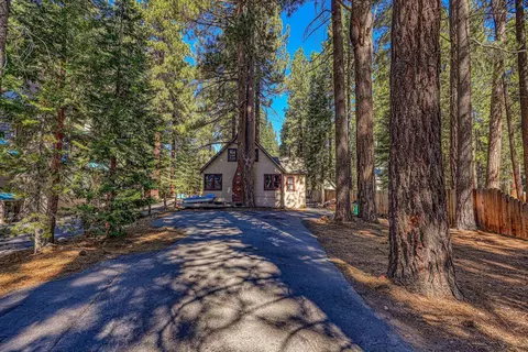 7693 Beach Ct, Tahoe Vista, CA 96148