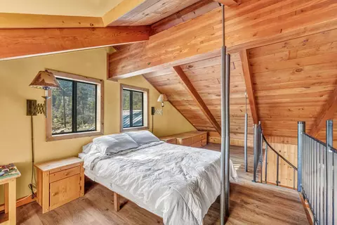 Bedroom - 740-935 Sugar Loaf Rd, Doyle, CA 96109 photo 2 of 6