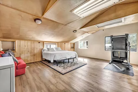 Bedroom - 740-935 Sugar Loaf Rd, Doyle, CA 96109 photo 5 of 6