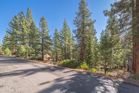 11925 Saddleback Dr, Truckee, CA 96161 photo 16