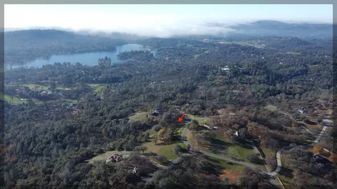 23021 Darkhorse Dr, Auburn, CA 95602