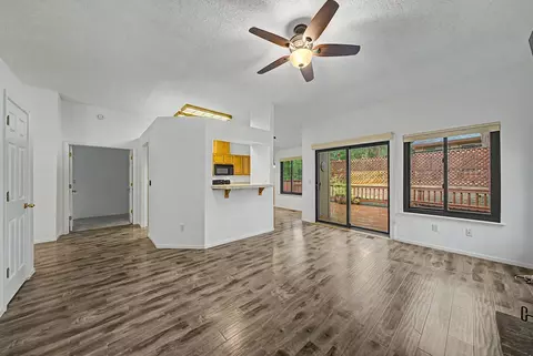 Living - 252 Tamarack Ct, Blairsden, CA 96103 photo 7 of 8