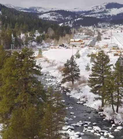10719 E River St, Truckee, CA 96161 photo 3