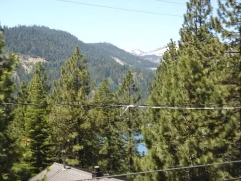 12666 Sierra Dr, Truckee, CA 96161 photo 4
