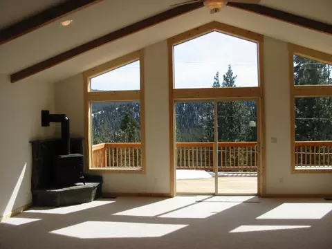 12666 Sierra Dr, Truckee, CA 96161 photo 3