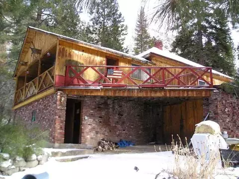 22233 Cedar St, Floriston, CA 96111 photo 1