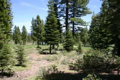 8860 Lahontan Dr, Truckee, CA 96161 photo 1