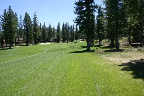 8860 Lahontan Dr, Truckee, CA 96161 photo 2