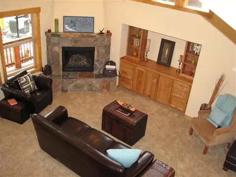 10344 Kimque Ct, Truckee, CA 96161 photo 2