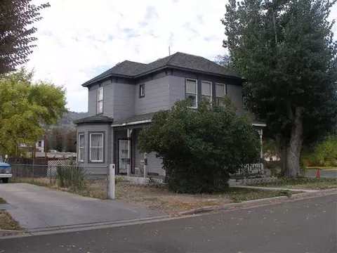 602 Lewis Ave, Loyalton, CA 96118 photo 2