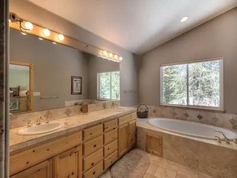 14048 Skiview Lp, Truckee, CA 96161 photo 6