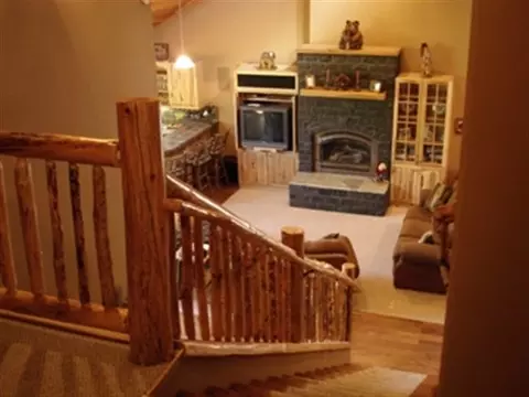 16180 Pine St, Truckee, CA 96161 photo 3