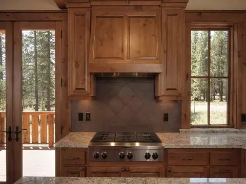11721 Bottcher Loop, Truckee, CA 96161 photo 6