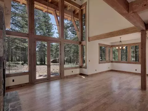 11721 Bottcher Loop, Truckee, CA 96161 photo 4