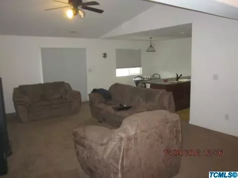 2425 E Victor Ave, Visalia, CA 93292 photo 2