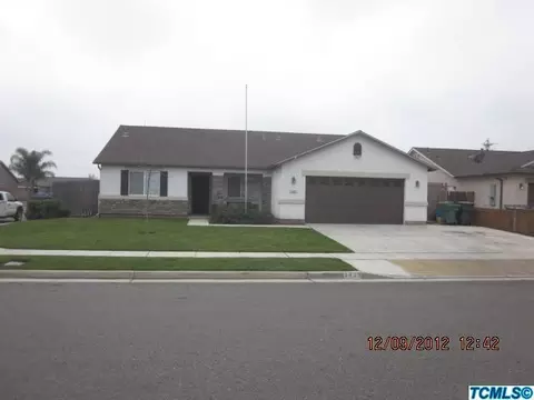 2425 E Victor Ave, Visalia, CA 93292 photo 1