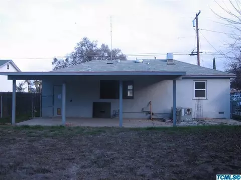 921 E Laurel Ave, Visalia, CA 93292 photo 2