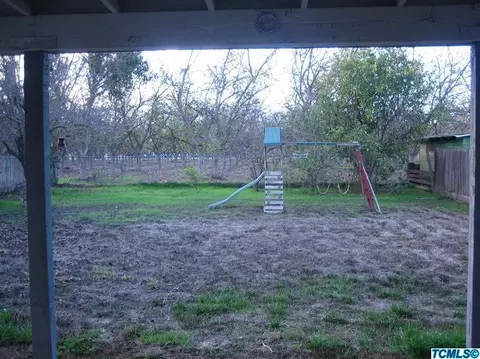 921 E Laurel Ave, Visalia, CA 93292 photo 3