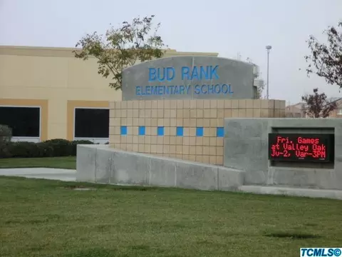 1795 N Leonard Ave, Clovis, CA 93619 photo 2
