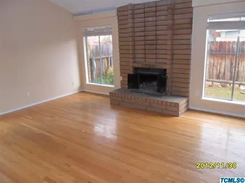 1886 Calimyrna Ave, Clovis, CA 93611 photo 2