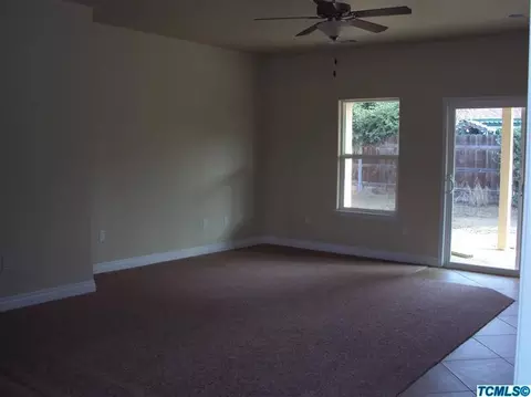 677 Glenn View Ct, Exeter, CA 93221 photo 4