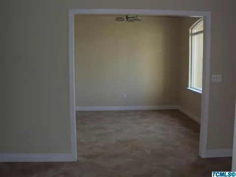 677 Glenn View Ct, Exeter, CA 93221 photo 3