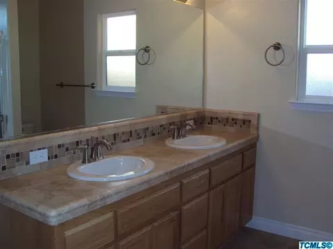 677 Glenn View Ct, Exeter, CA 93221 photo 10