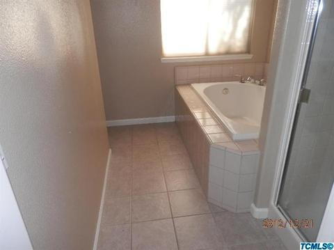 2155 E Alpine Ct, Tulare, CA 93274 photo 8