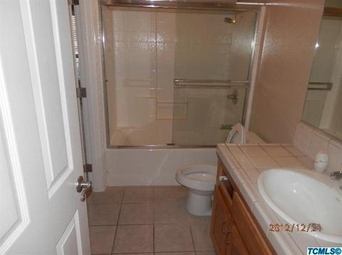 2155 E Alpine Ct, Tulare, CA 93274 photo 5