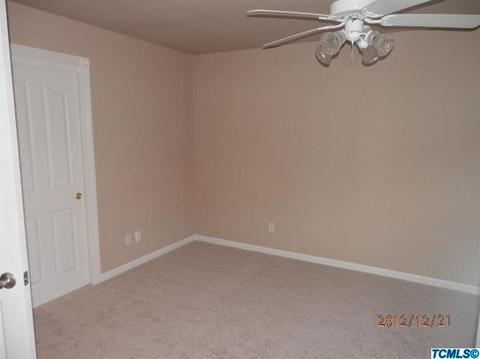 2155 E Alpine Ct, Tulare, CA 93274 photo 3