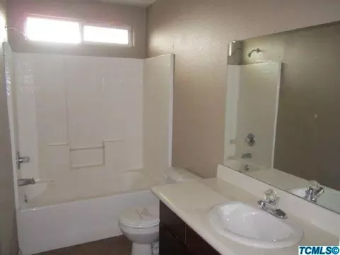 3725 E Belmont Ave, Visalia, CA 93292 photo 9