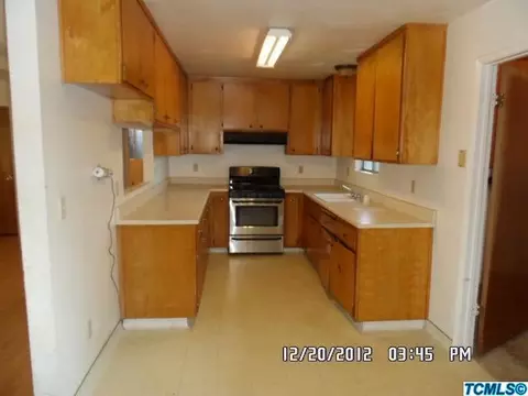 8664 E Ostler St, Selma, CA 93662 photo 4