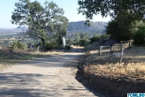 30821 Chinquapin Ln, Prather, CA 93651 photo 10