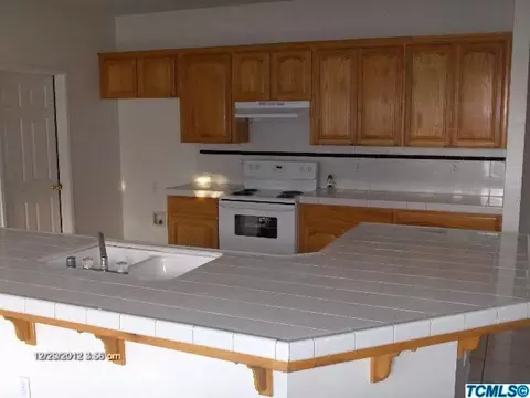 1109 Cousins Ct, Lemoore, CA 93245 photo 3