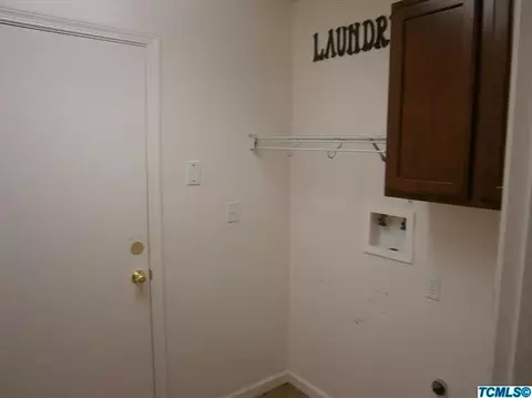 2136 E Victor Ave, Visalia, CA 93292 photo 6