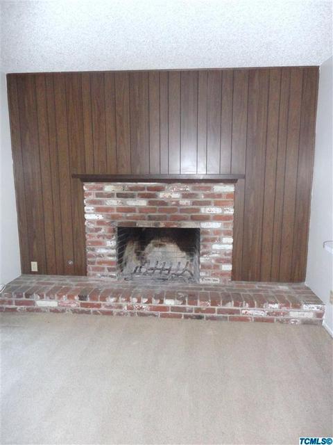 611 W Pine St, Exeter, CA 93221 photo 3