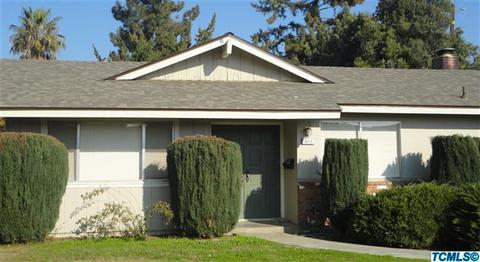 611 W Pine St, Exeter, CA 93221 photo 2