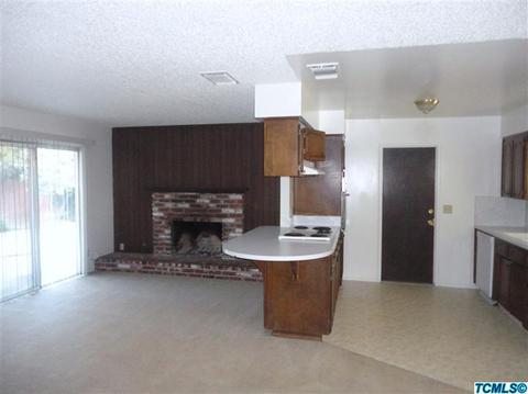 611 W Pine St, Exeter, CA 93221 photo 4