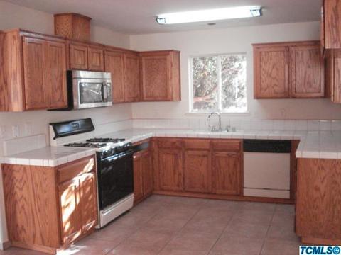 3018 D St, Selma, CA 93662 photo 4