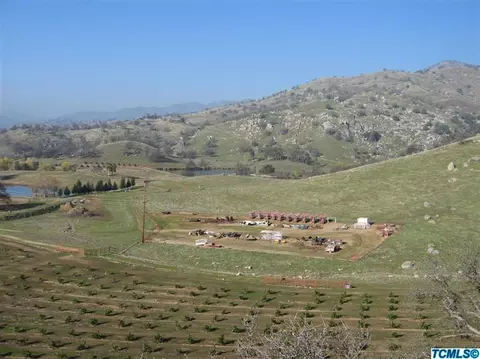 18402 Road 320, Springville, CA 93265 photo 5