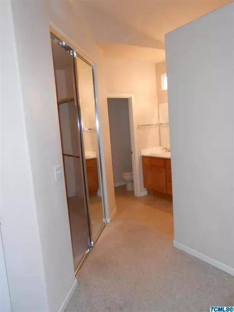 1623 E Victor Ave, Visalia, CA 93292 photo 7