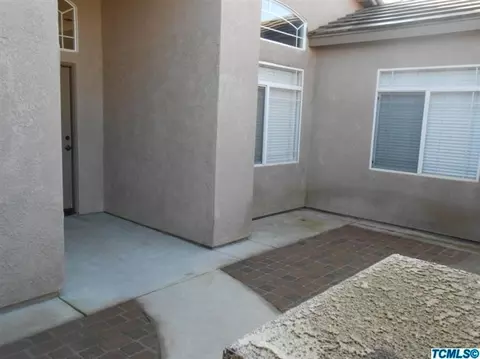 1623 E Victor Ave, Visalia, CA 93292 photo 3