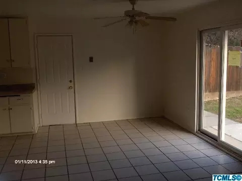 161 E D St, Lemoore, CA 93245 photo 4